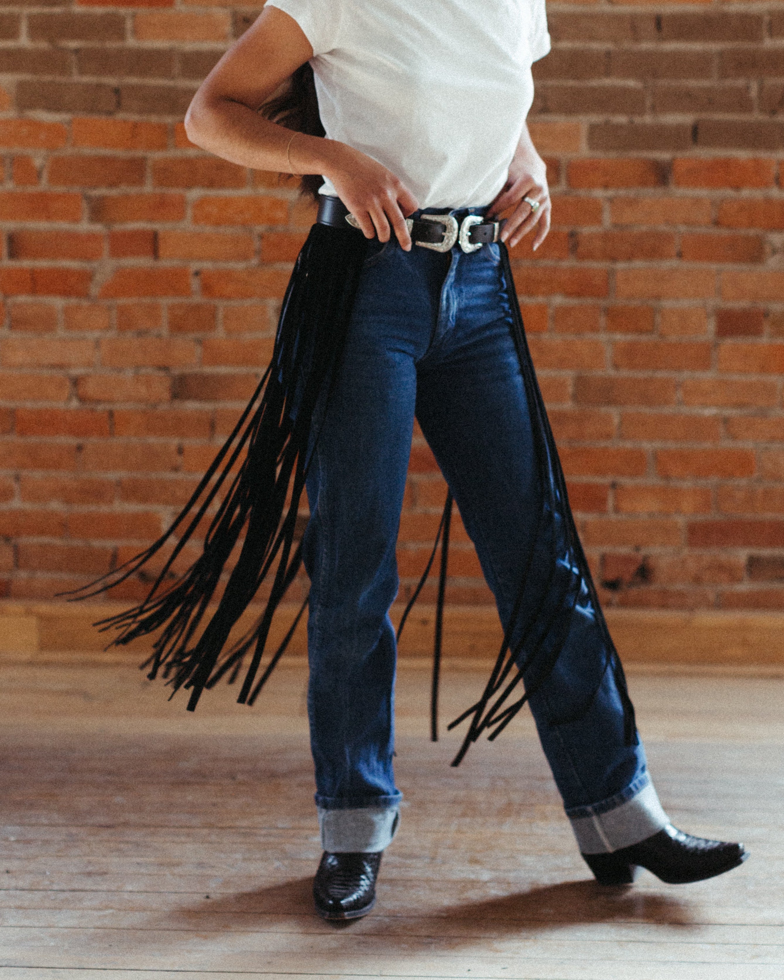 WOMEN display picture 3