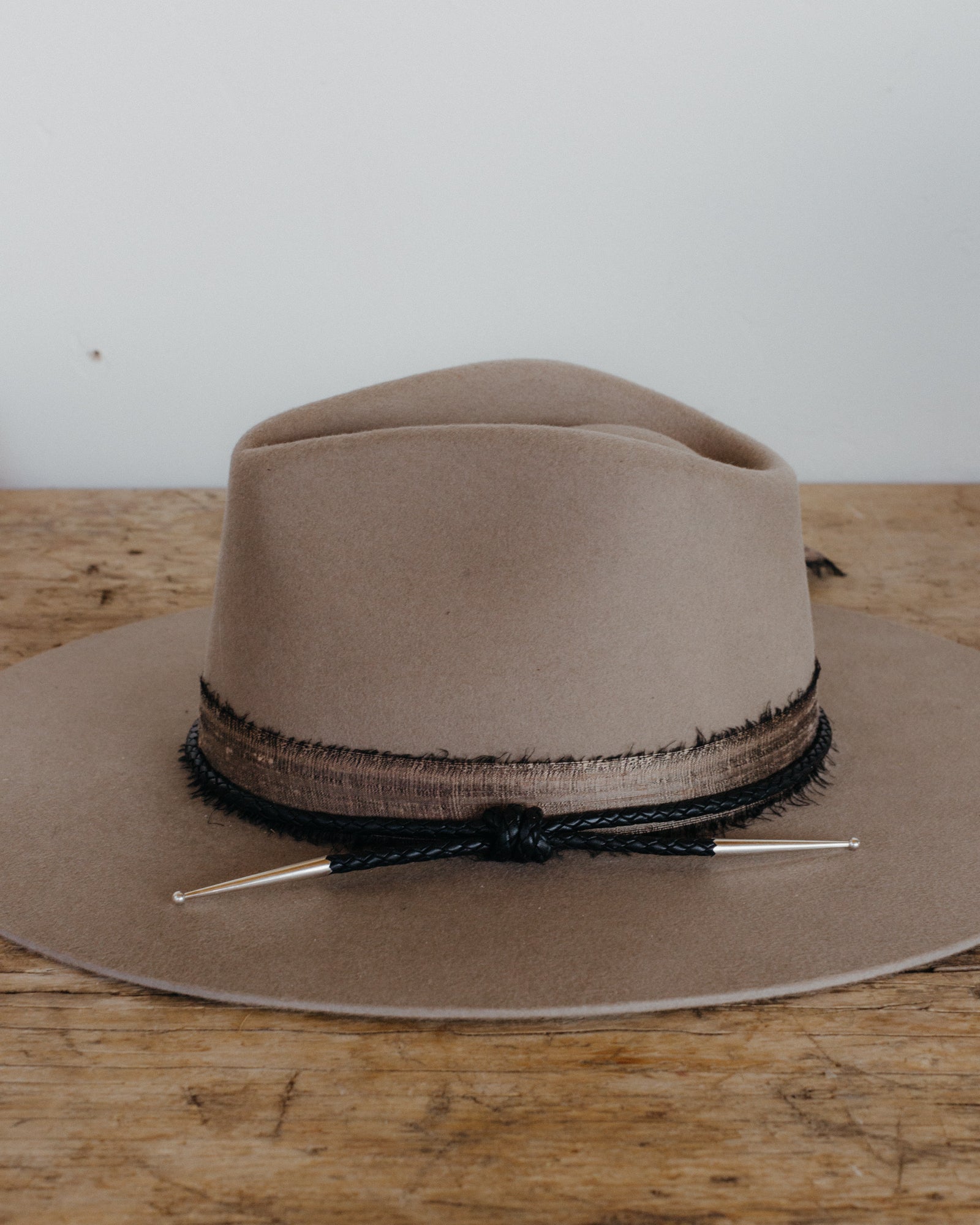 Adjustable Southwestern Cowboy Hat Band with Bolo Slide Closure Adjustable hat band / Hat Bolo Tie – suspend.it main image 4