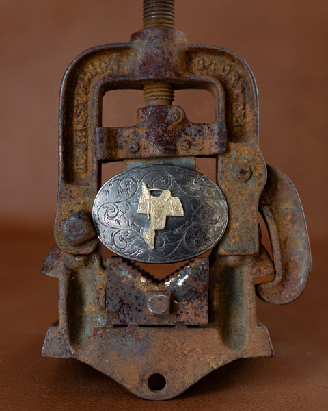 OVAL BUCKLE WITH BRASS SIGNET - Saddle