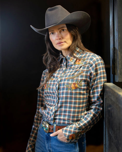 WOMEN'S EMBROIDERED SNAP SHIRT - Wimberley Plaid