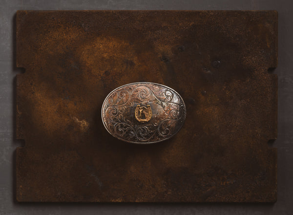 OVAL BUCKLE WITH BRASS SIGNET - Horseshoe
