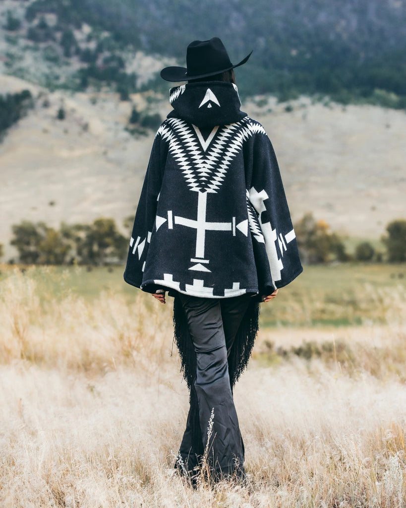 Lindsey-Thornburg-Los-Ojos-Classic-Cloak