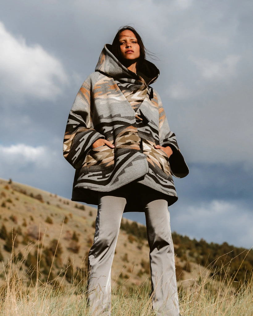 Lindsey Thornburg Tumalo Ridge Classic Cloak Wool Womens Hooded Cape Grey